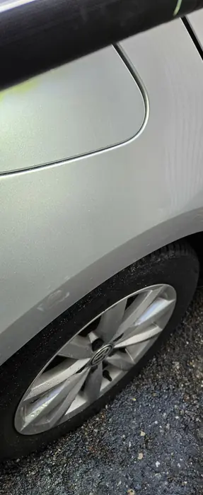 VW Golf: kras in het scherm na het herstel