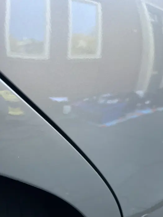 Mercedes: krassen in de lak na het herstel